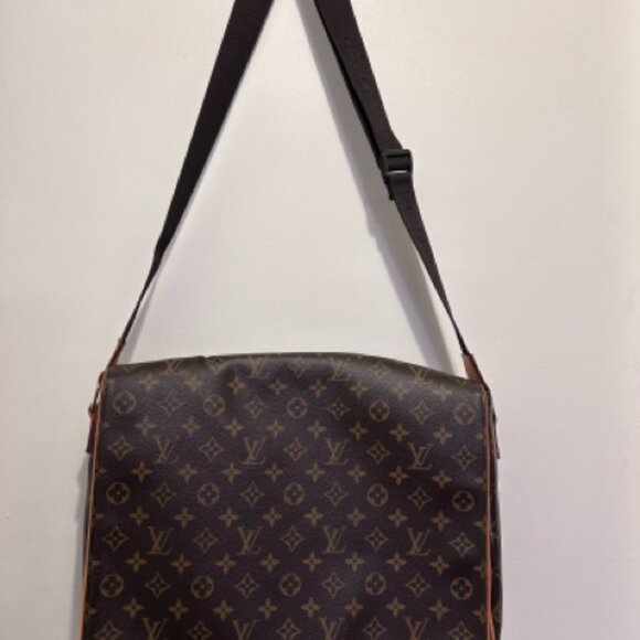 Louis Vuitton Abbesses Messenger Bag Monogram Canvas 2008 - Picture 2 of 11